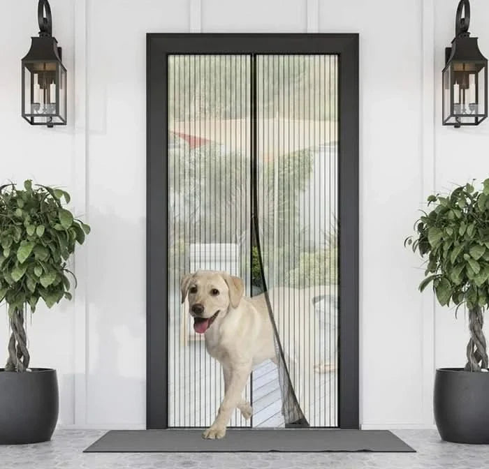 Cortina mosquitero Netqueen magnética en uso – Mil Ideas