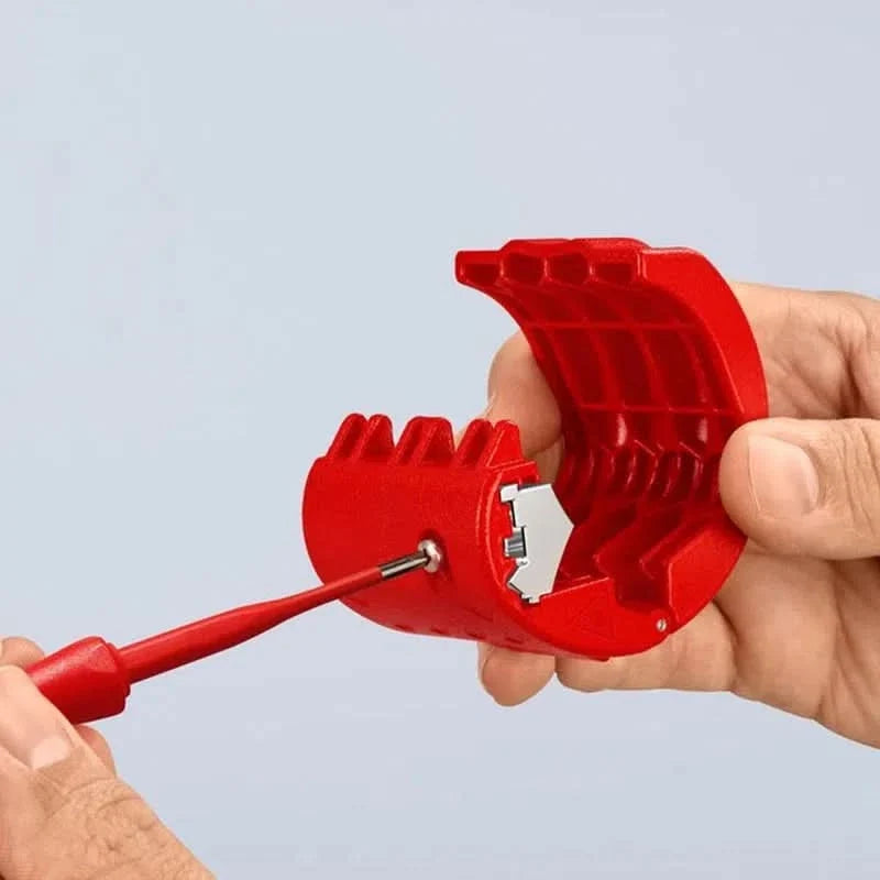 Cortador de tubos portátil de plástico 20-50mm vista adicional – Mil Ideas