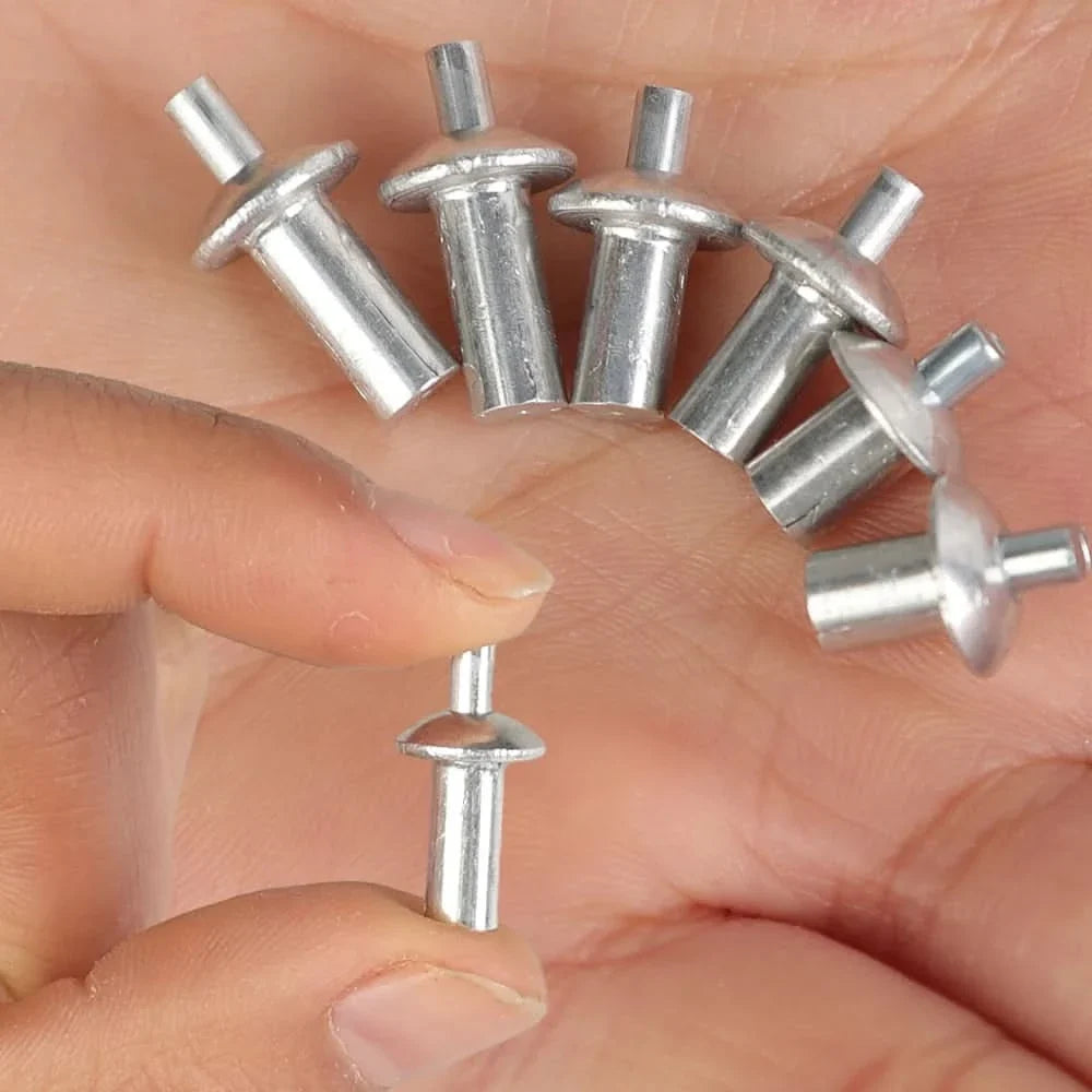 Pack de 100 remaches de expansión en aluminio en uso – Mil Ideas