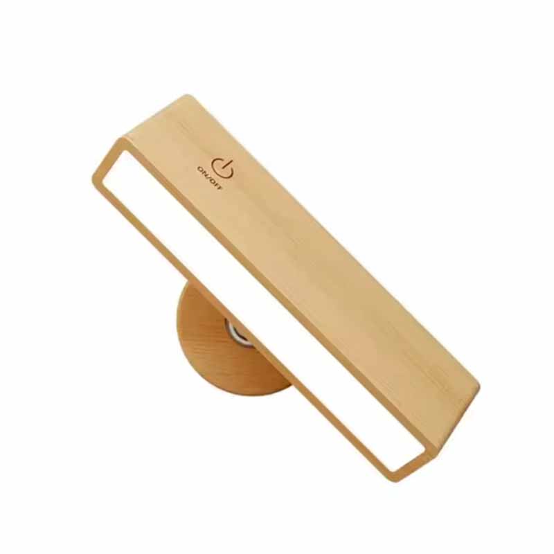 Lámpara Lightwood madera LED en uso iluminando – Mil Ideas
