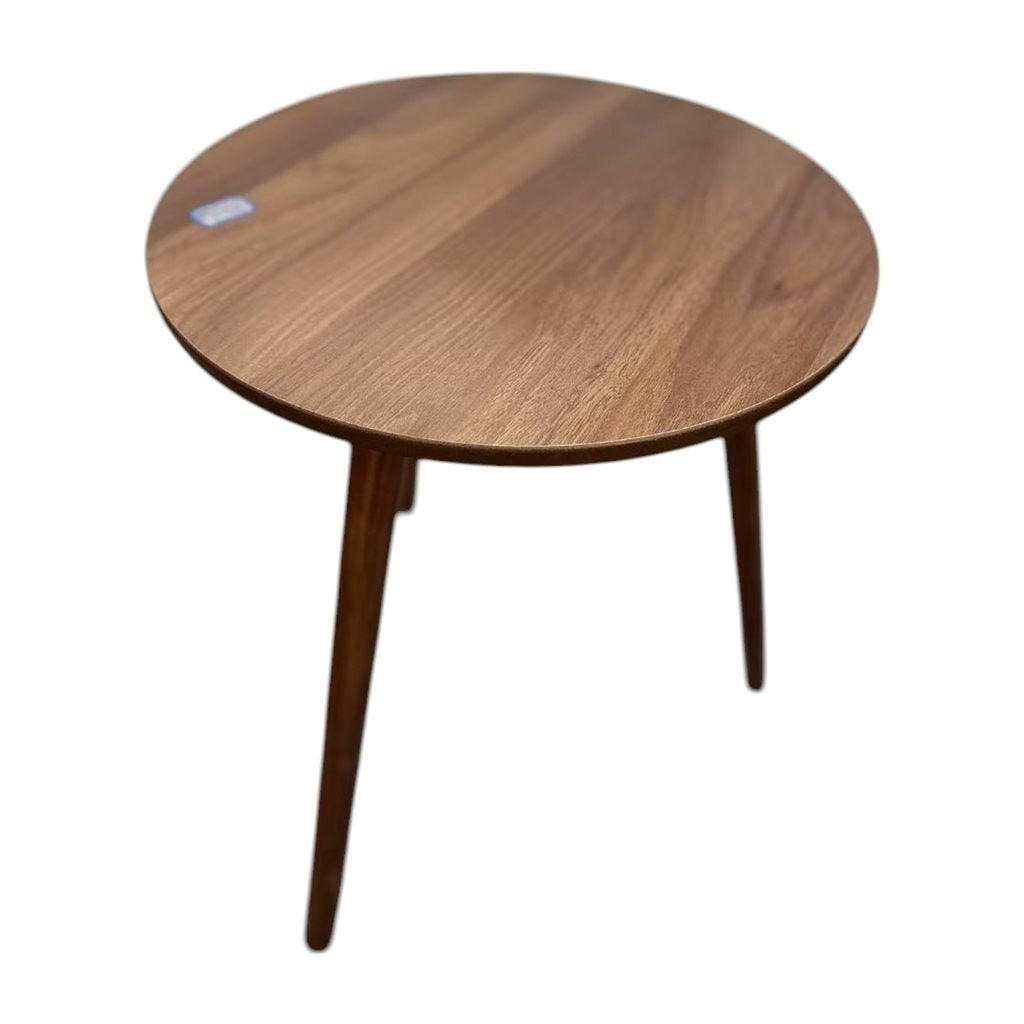 Mesa ratona MDF y madera 40x50cm en uso – Mil Ideas