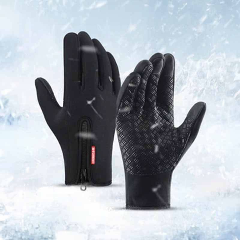 Guantes térmicos con dedo táctil en uso – Mil Ideas