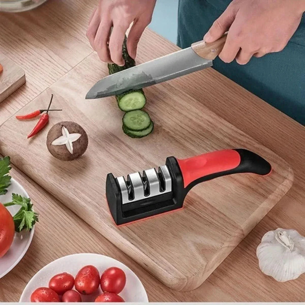 Afilador de cuchillos 3 en 1 detalle del mango y ranuras – Mil Ideas