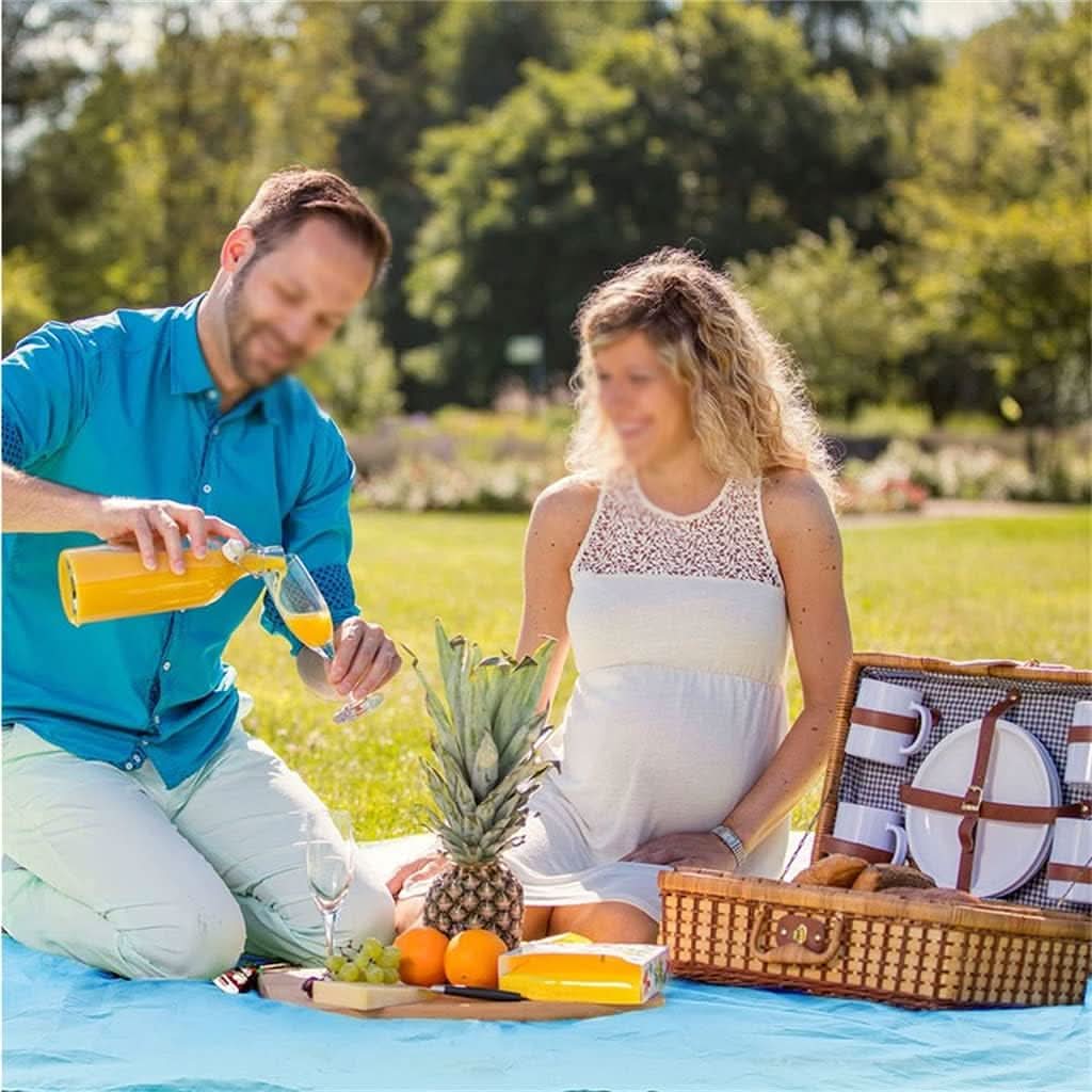 Alfombra de camping 2x2 mts con estacas detalle – Mil Ideas