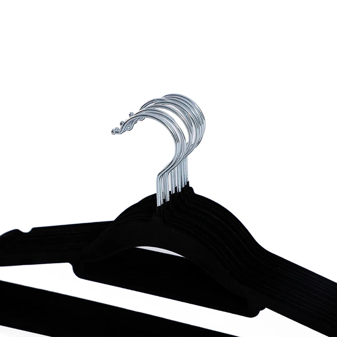 Perchas terciopeladas negras vista adicional – Mil Ideas