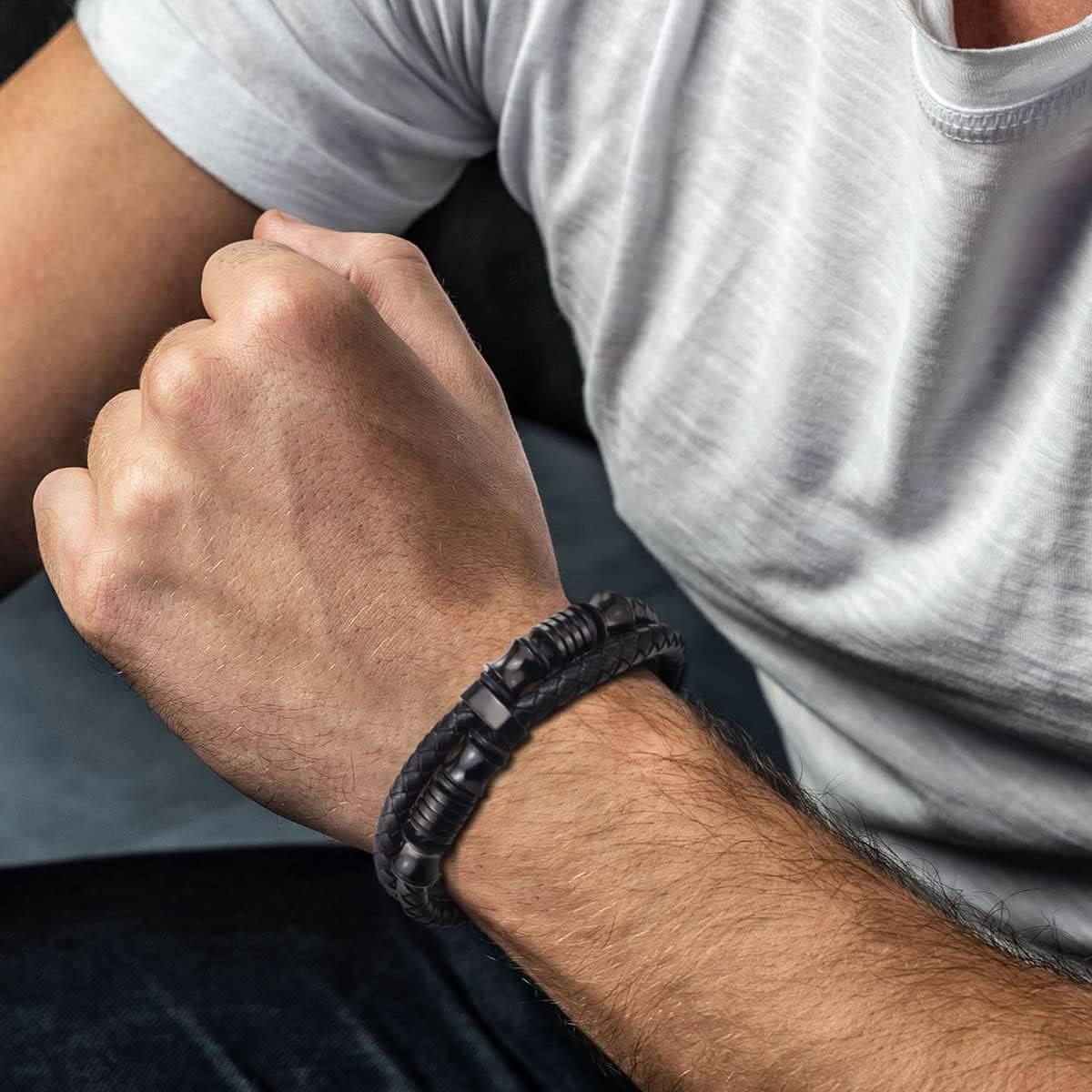 Pulsera Beyond doble hilera detalle de los apliques – Mil Ideas