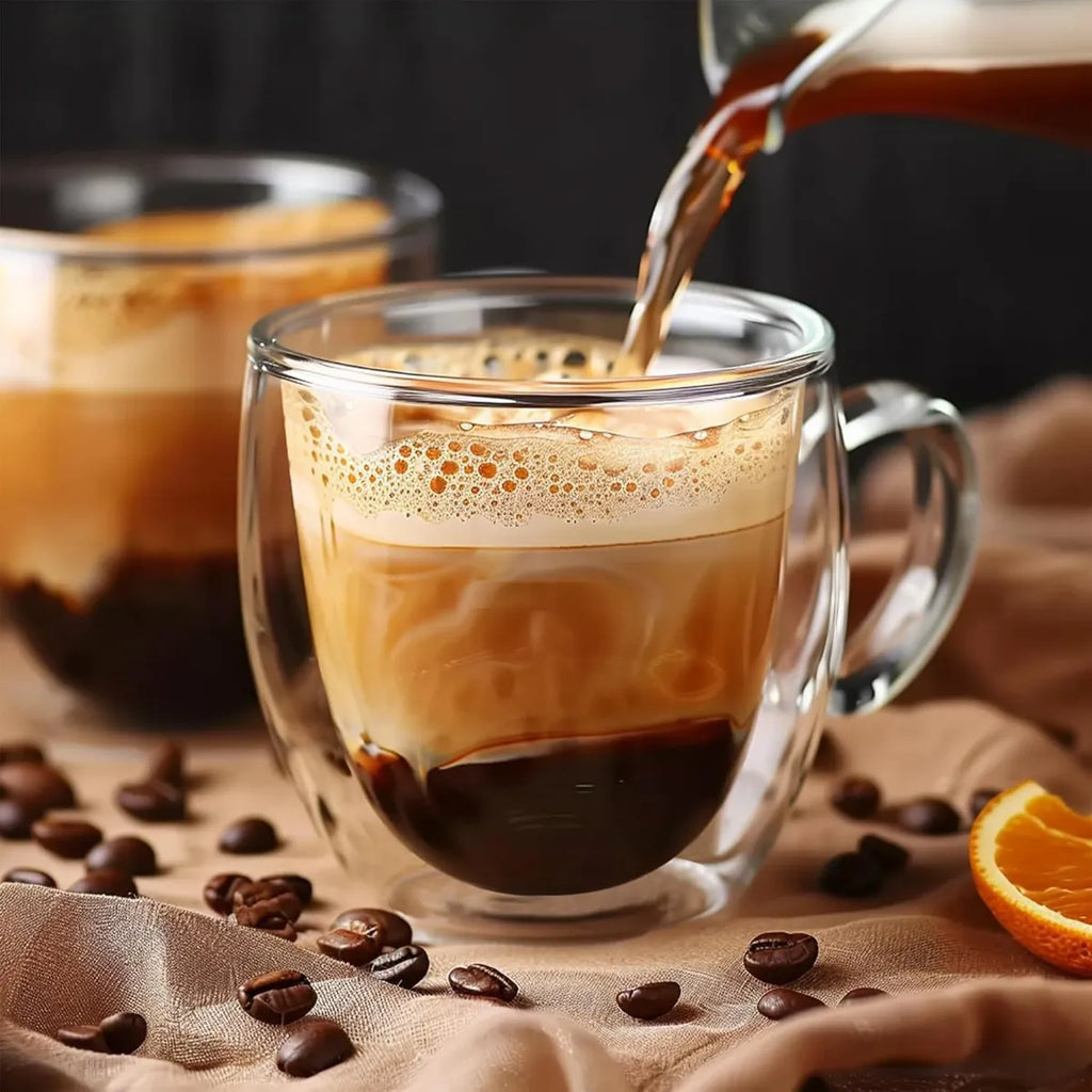 Taza de vidrio doble pared 250ml en uso – Mil Ideas