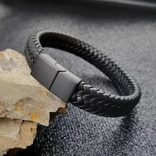 Detalle del trenzado de cuero de la pulsera Intertwined detalle – Mil Ideas