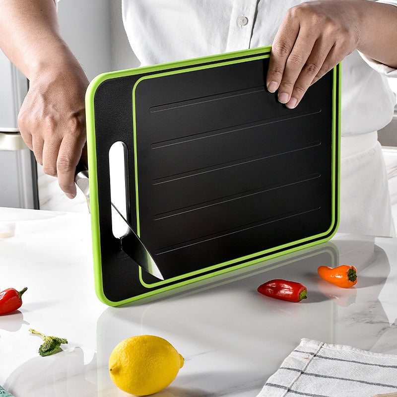 Tabla de descongelado rápido con afilador en uso – Mil Ideas
