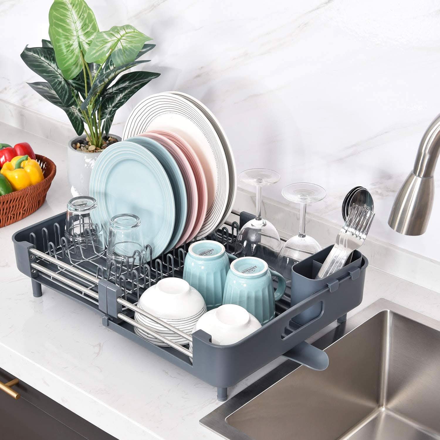 Escurridor de platos extensible con drenaje vista adicional – Mil Ideas