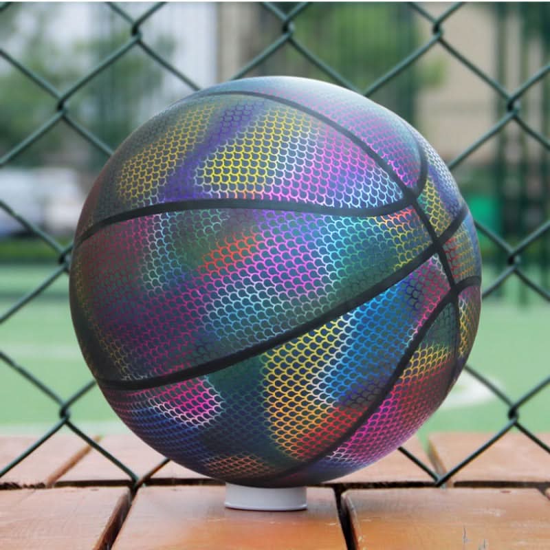 Pelota de basketball reflectiva Luminus vista adicional – Mil Ideas