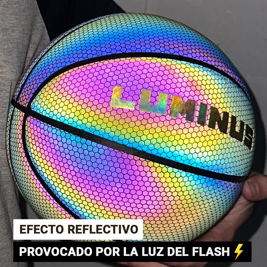 Pelota de basketball reflectiva Luminus en uso – Mil Ideas