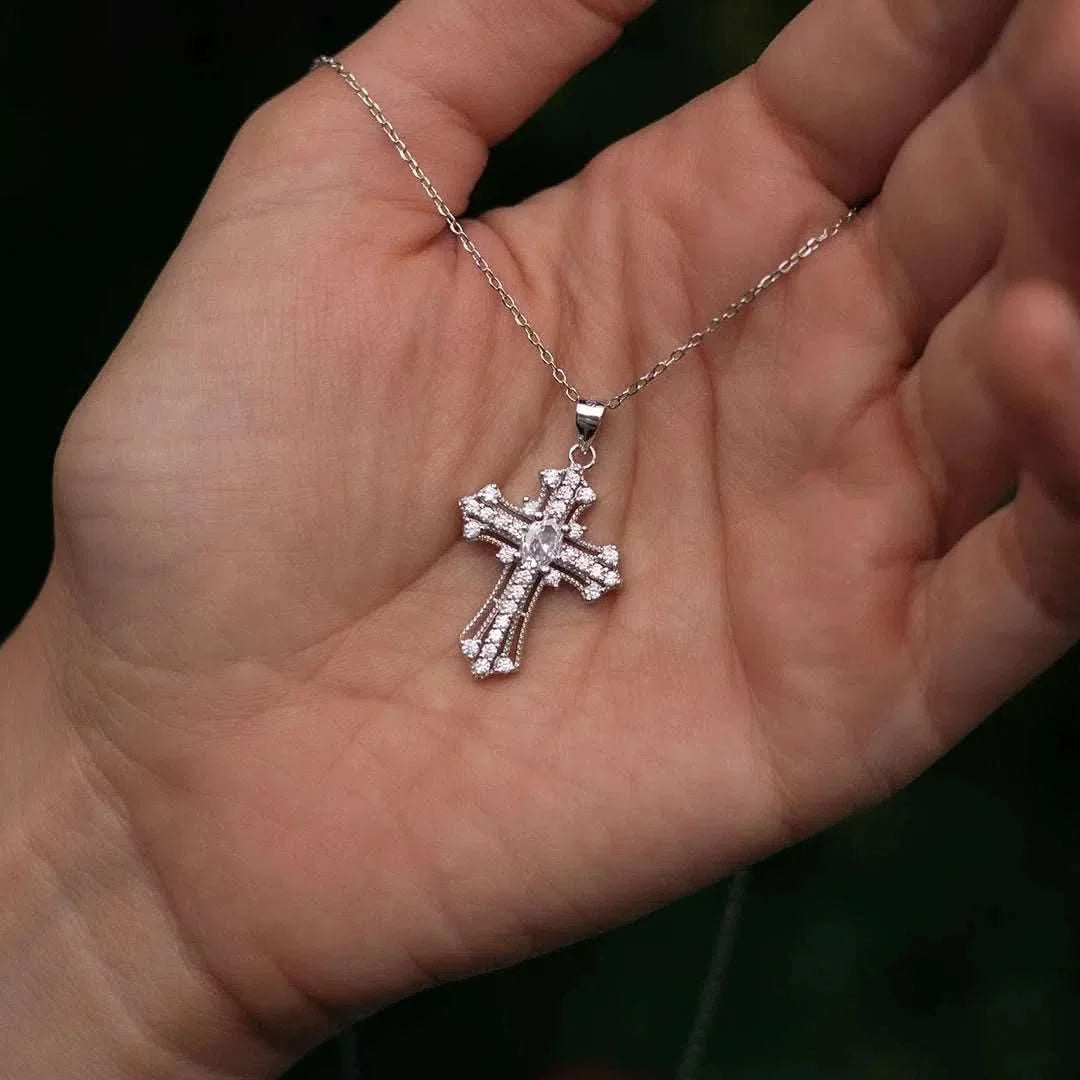 Colgante cruz celta plata 925 en uso – Mil Ideas