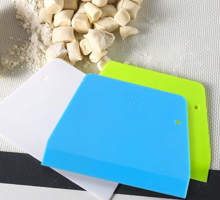 Espátula de Plástico para Cocina en uso – Mil Ideas