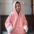 Hoodie Wilma en uso sobre niño – Mil Ideas