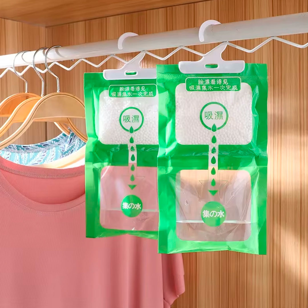 Bolsas deshumidificadoras Mil Ideas en uso dentro del armario – Mil Ideas