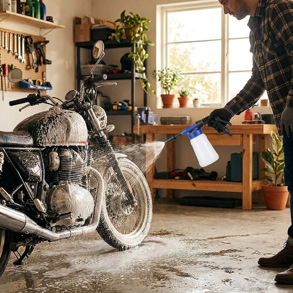 Pistola de Espuma para Lavado de Autos y Motos en uso – Mil Ideas
