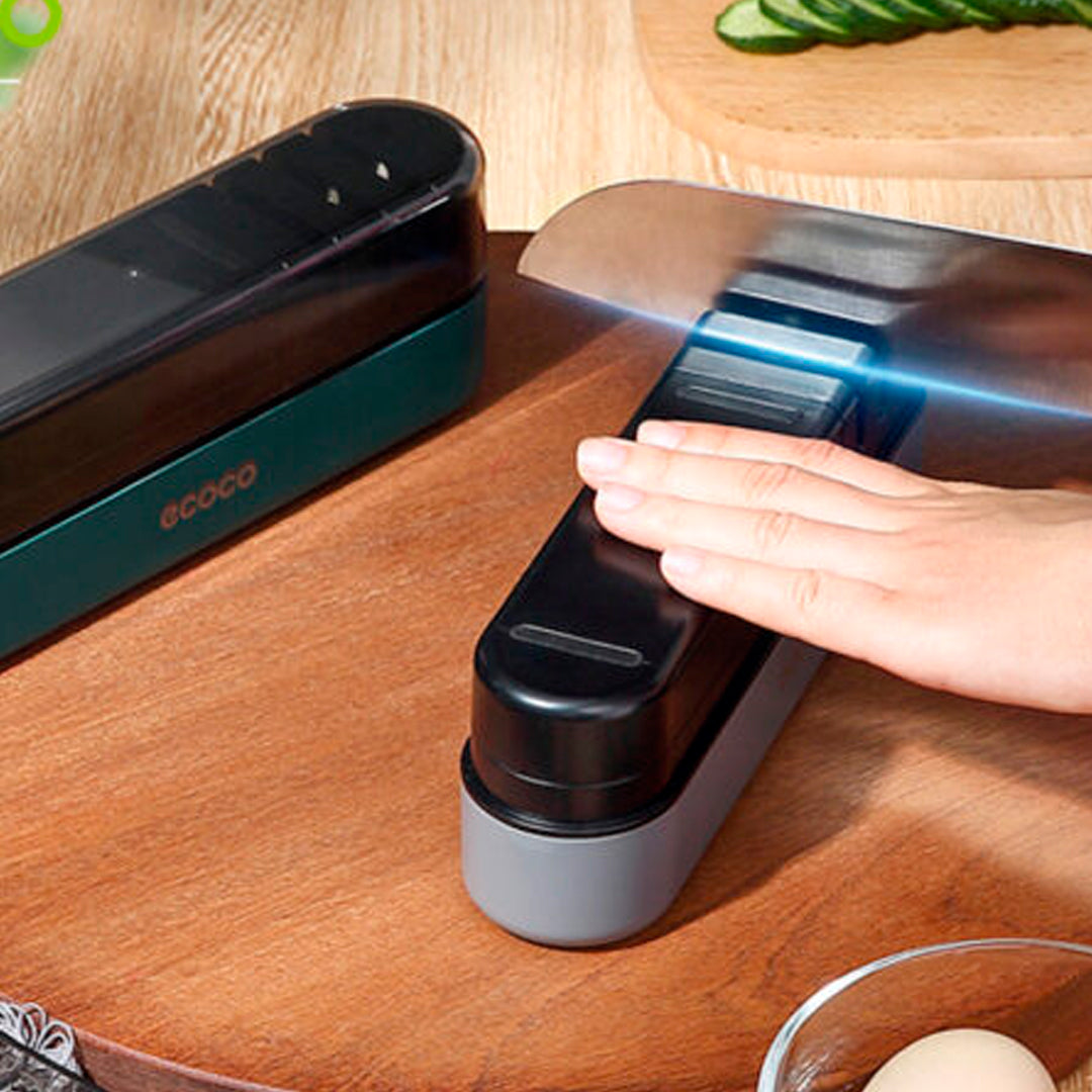 Afilador de cuchillos manual 4 en 1 en uso – Mil Ideas