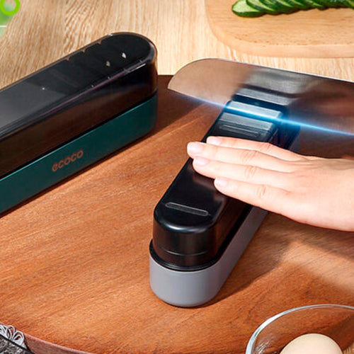 Afilador de cuchillos manual 4 en 1 en uso – Mil Ideas